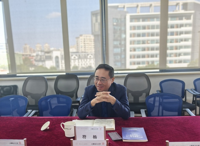 副董事长符杨调研指导必威西汉姆联 副董事长符杨调研指导必威西汉姆联
